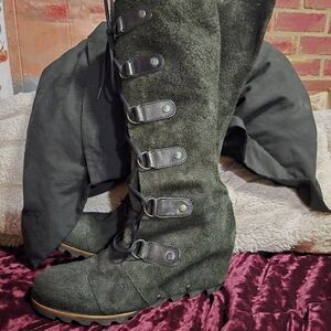 Sorel Dark Green Lace-Up Boots